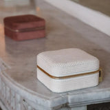 Boite à bijoux blanc cotelé