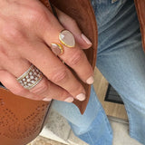 Toi & Moi ring with white mother-of-pearl and peach moonstone